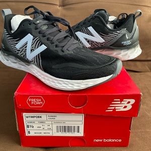 New Balance size 8 1/2 running shoe